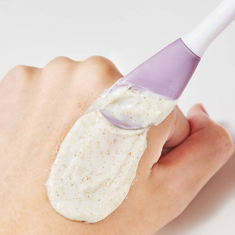 DOUBLE-HEADED SILICONE FACE MASK APPLICATOR